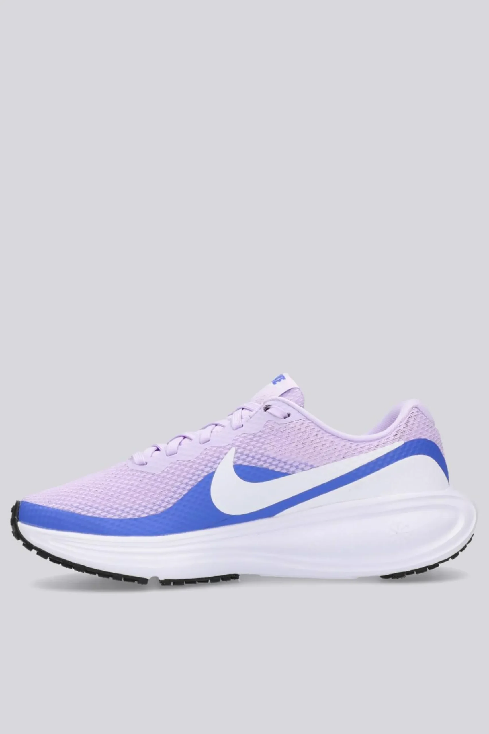 Nike Revolution 8