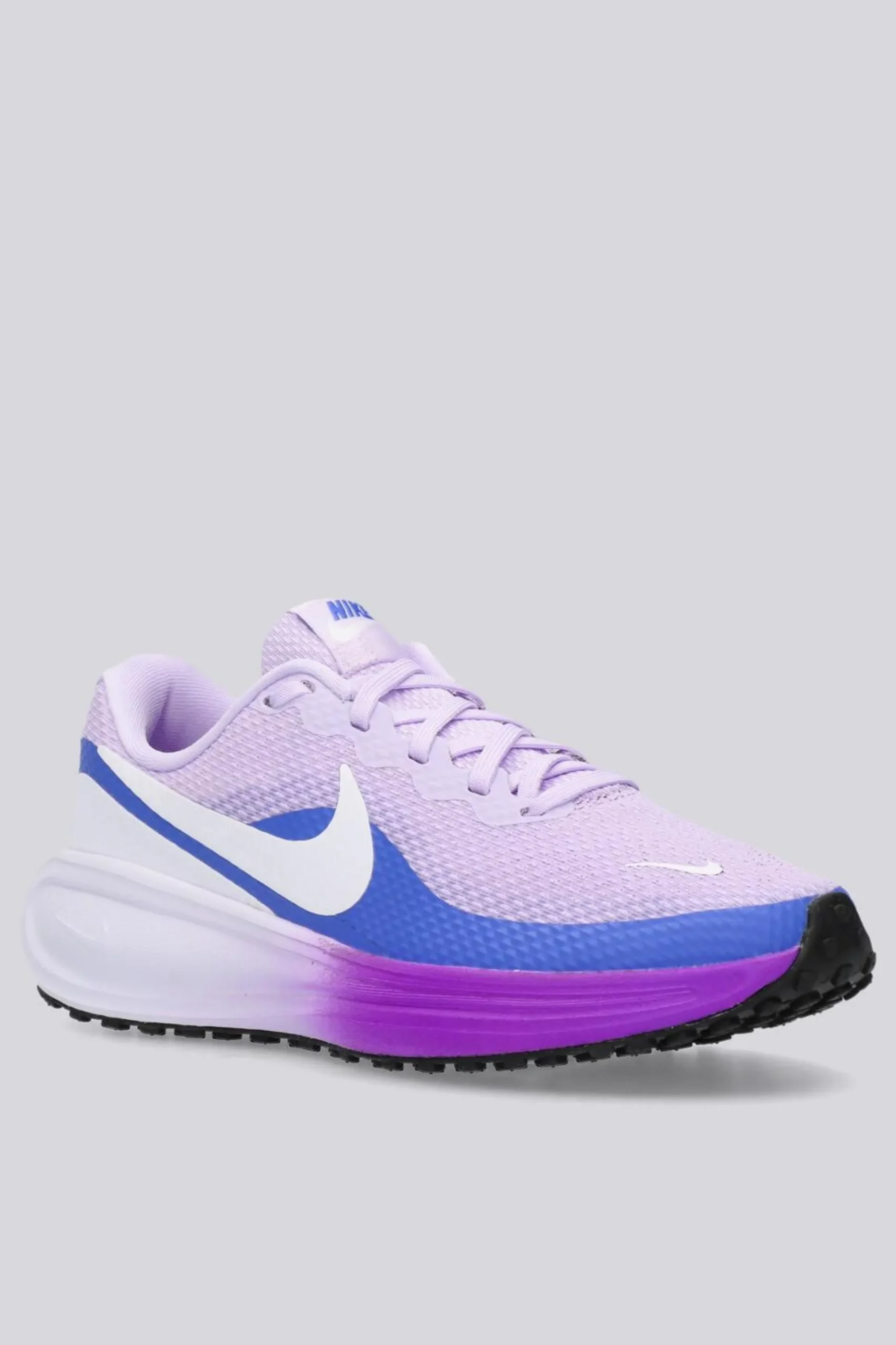 Nike Revolution 8