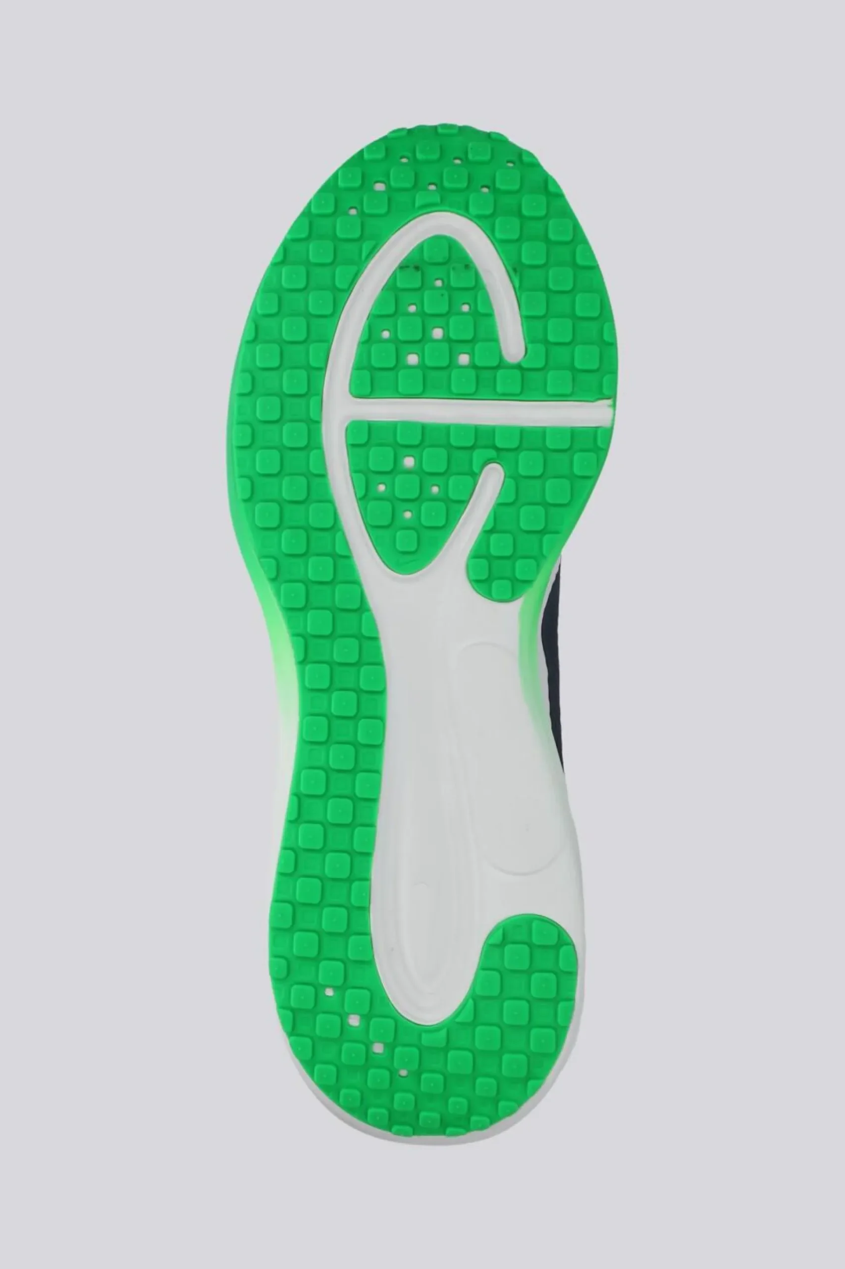 Nike Revolution 8