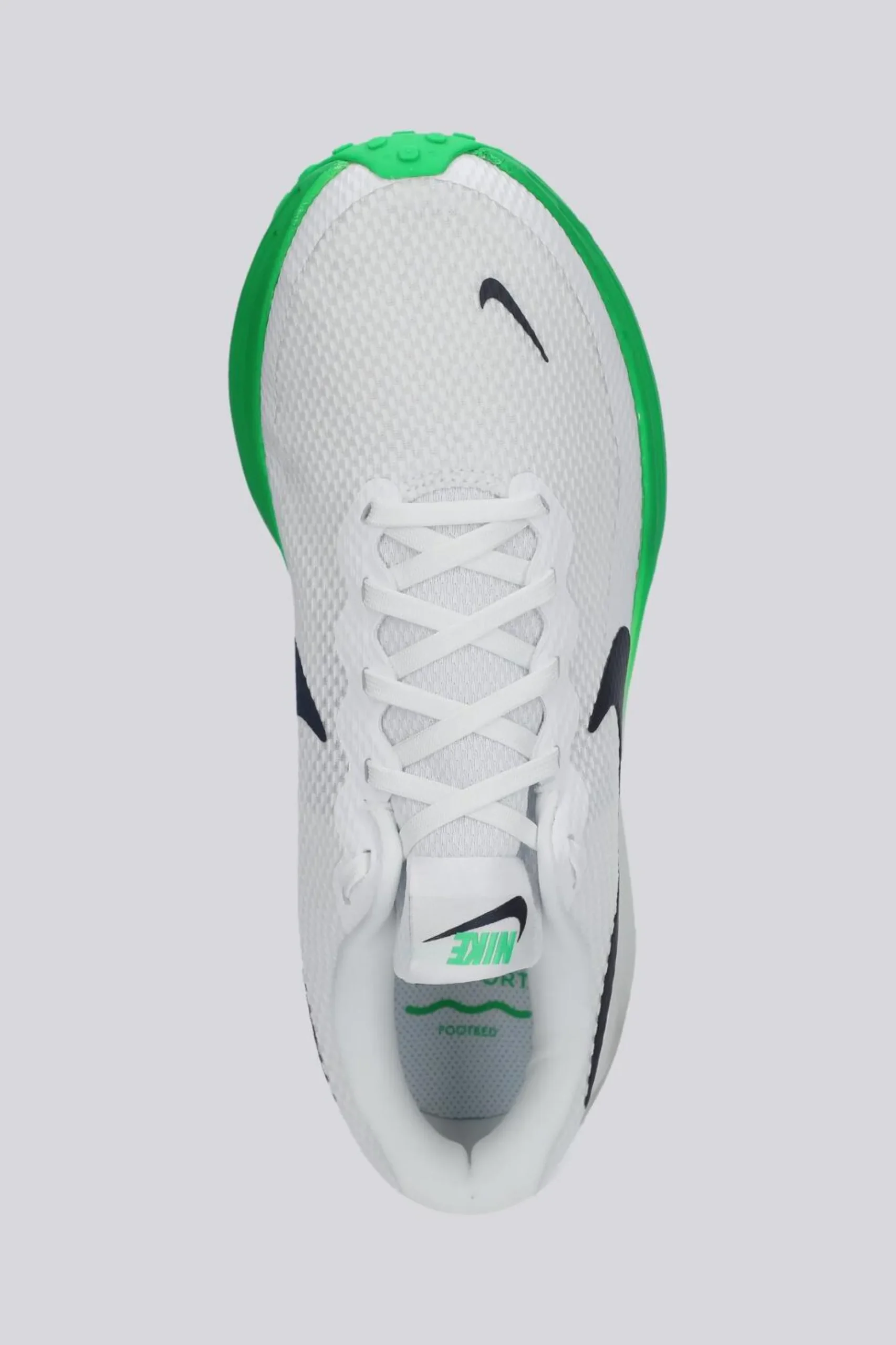 Nike Revolution 8