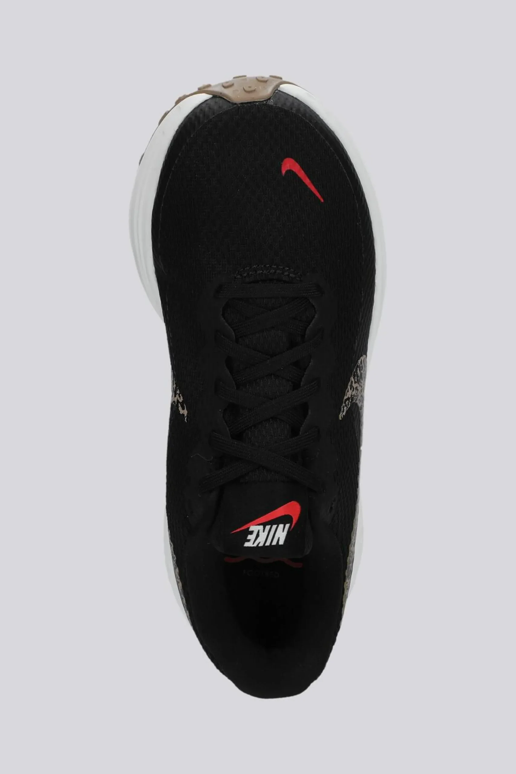 Nike Revolution 8