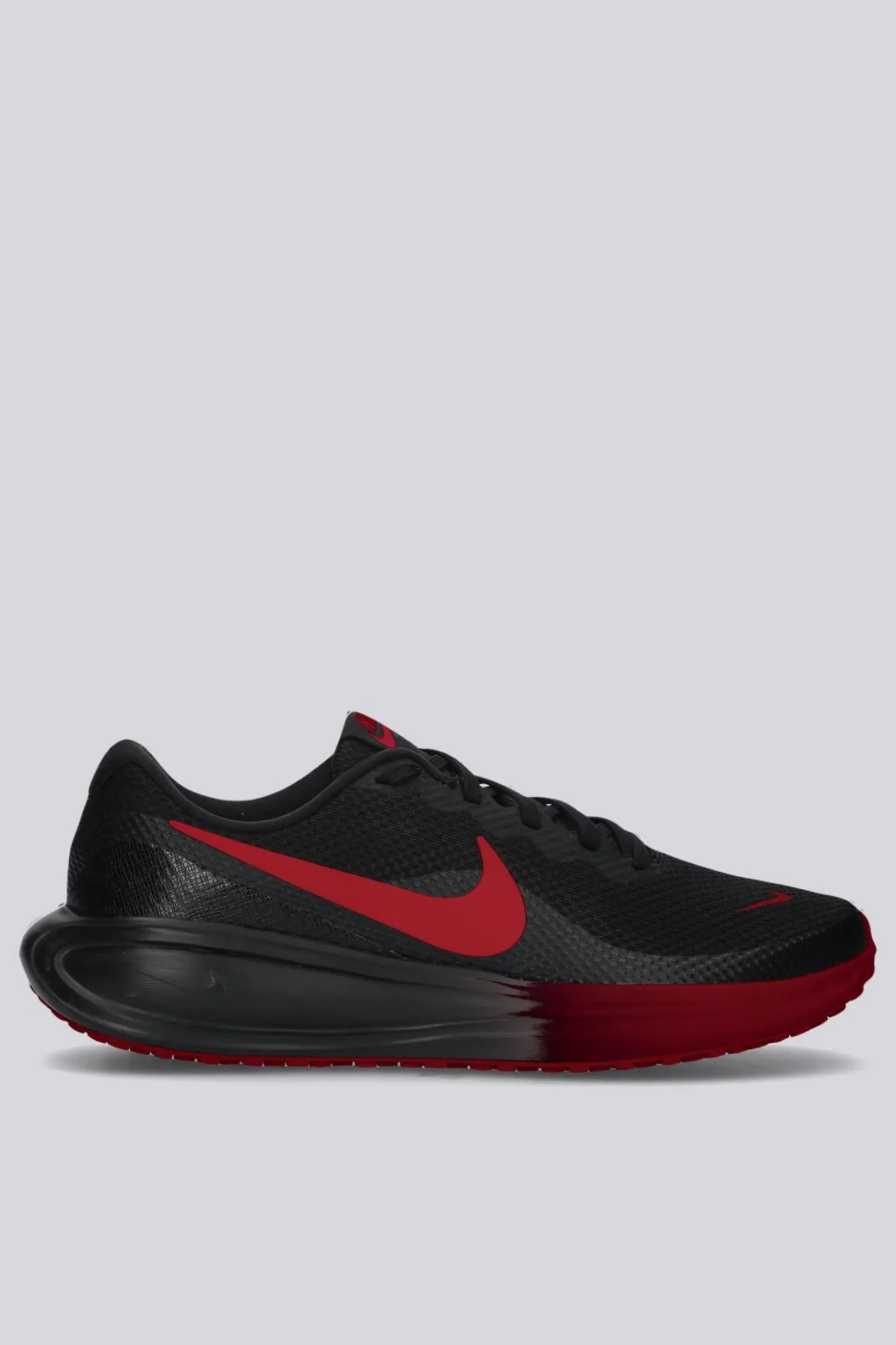 Nike Revolution 8
