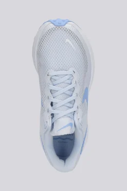 Nike Revolution 8