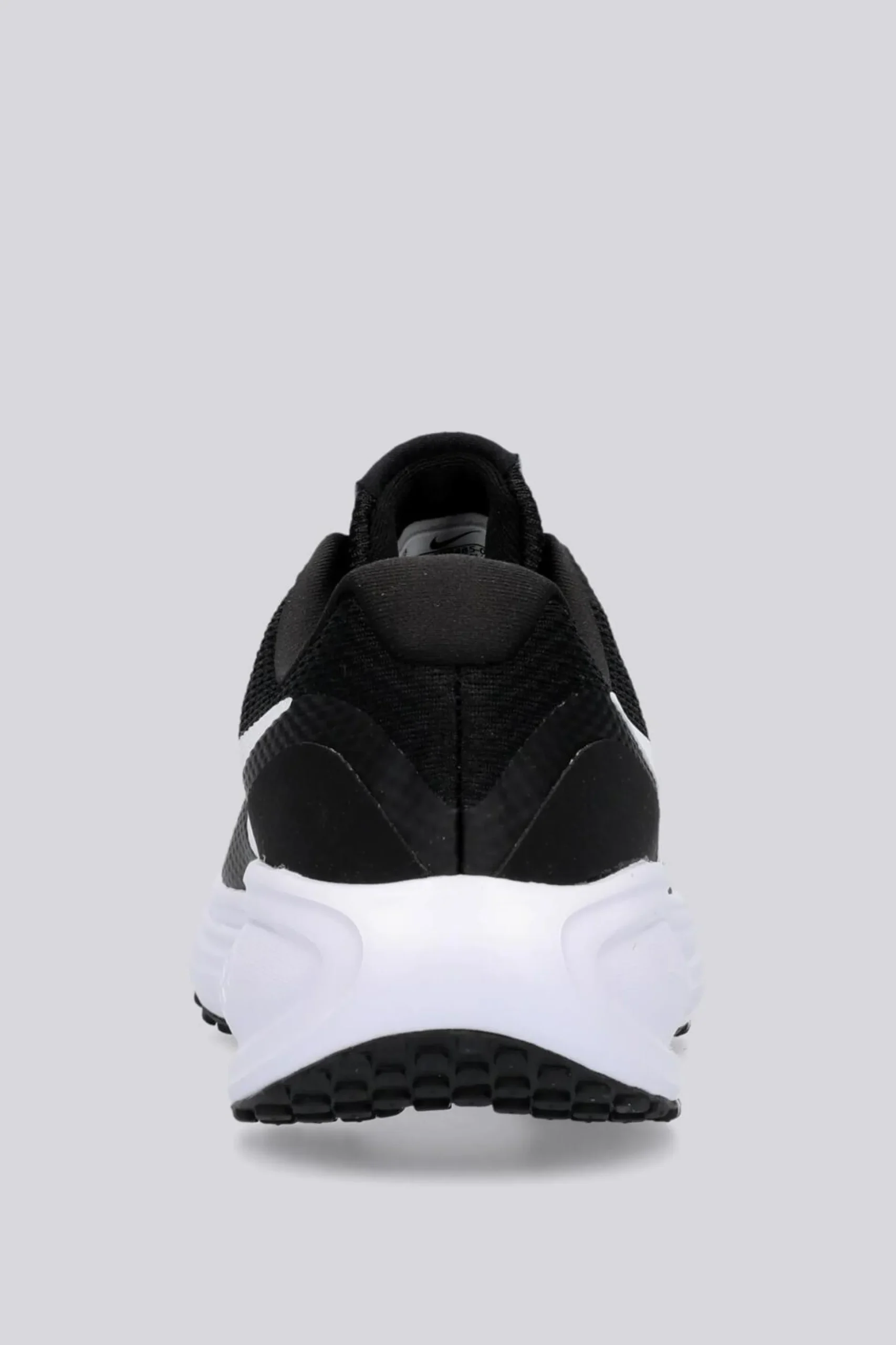 Nike Revolution 8