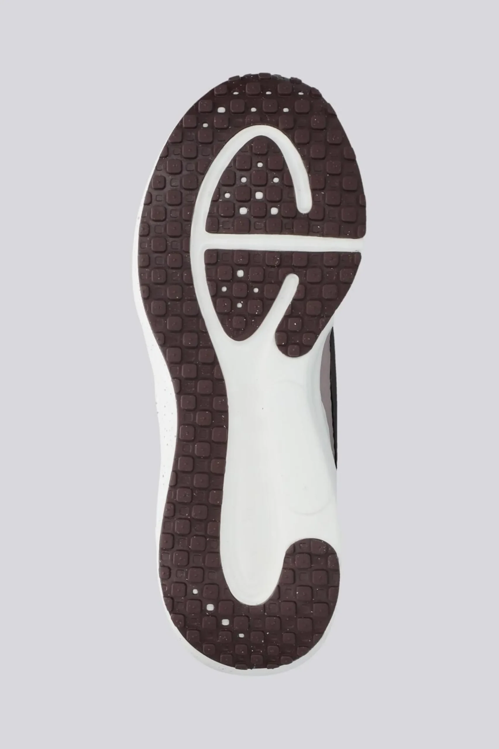 Nike Revolution 8