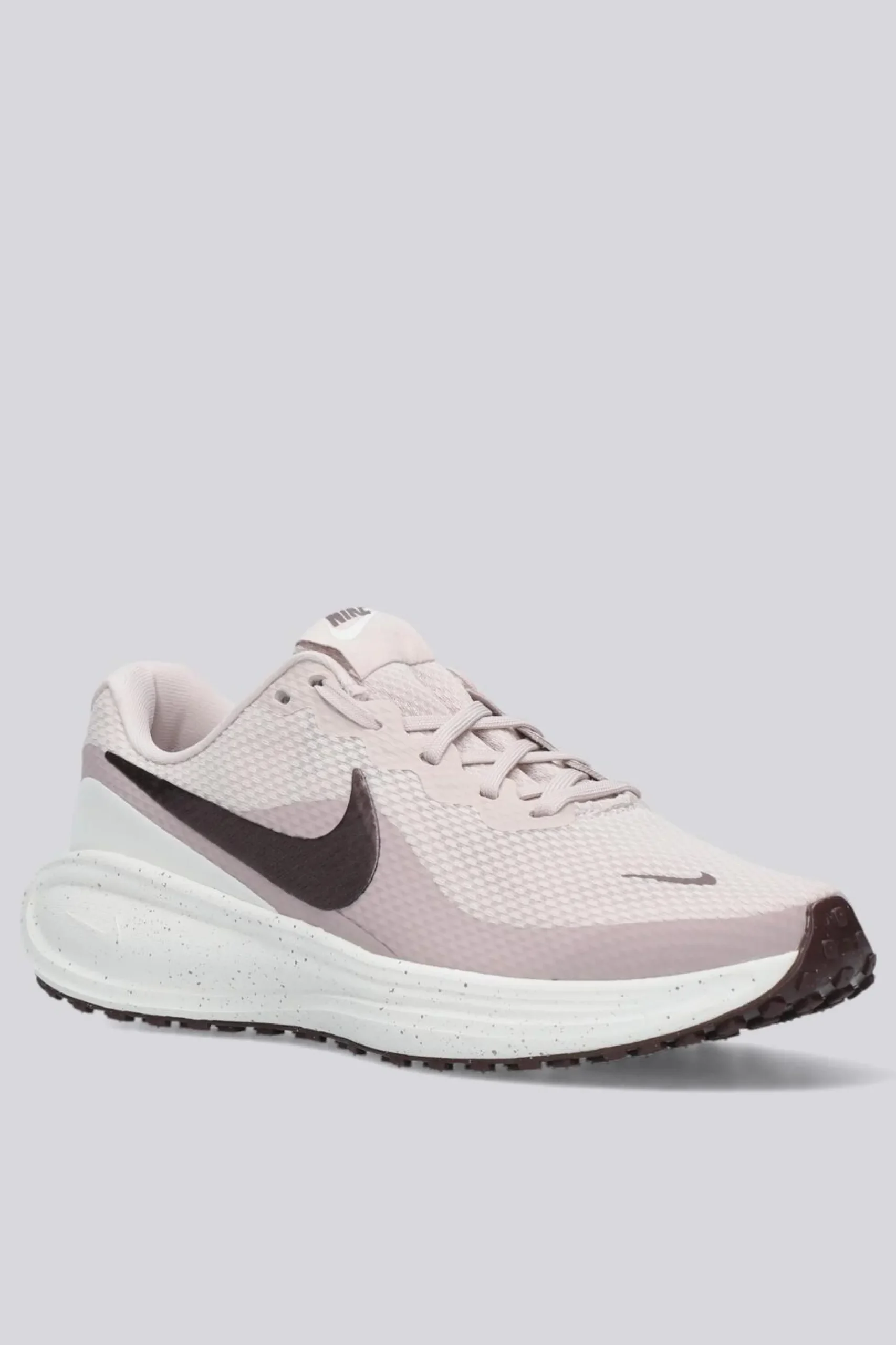 Nike Revolution 8