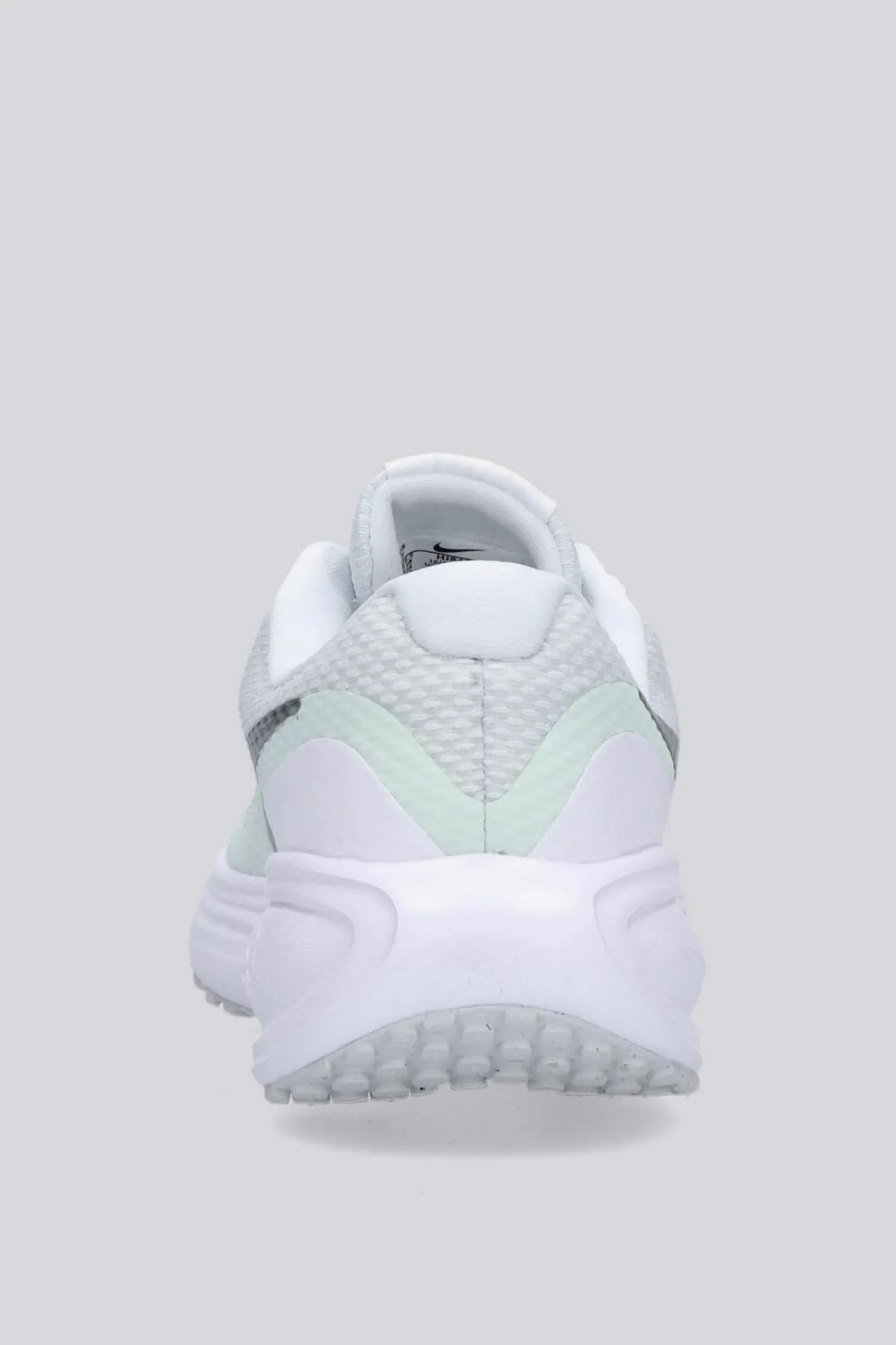 Nike Revolution 8