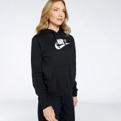 Nike Sportswear Club