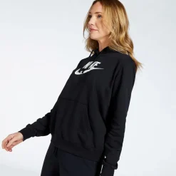 Nike Sportswear Club
