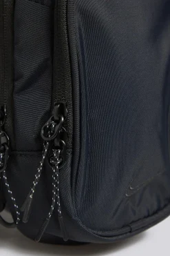 Nike Sportswear Commute