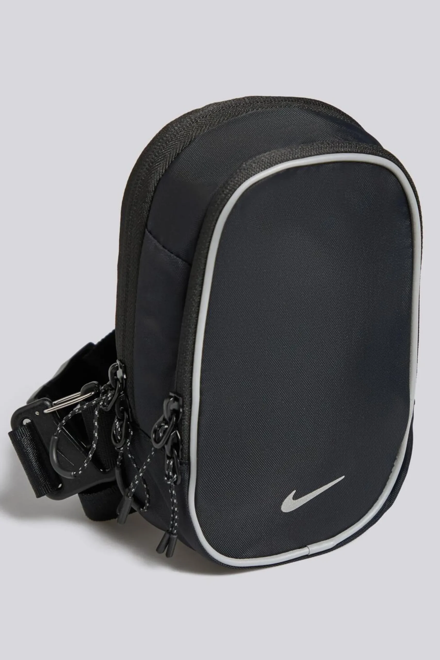 Nike Sportswear Commute Reflectv