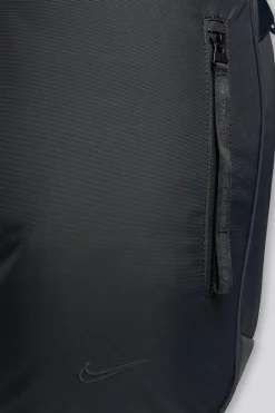 Nike Sportwear Commute
