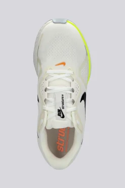 Nike Structure 26