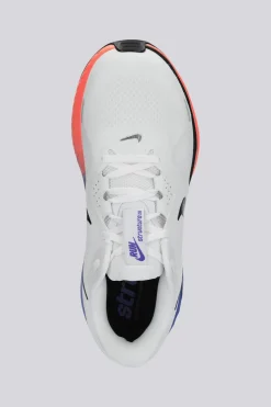 Nike Structure 26