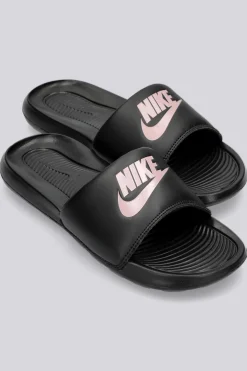 Nike Victori