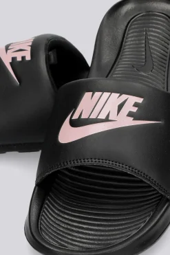 Nike Victori