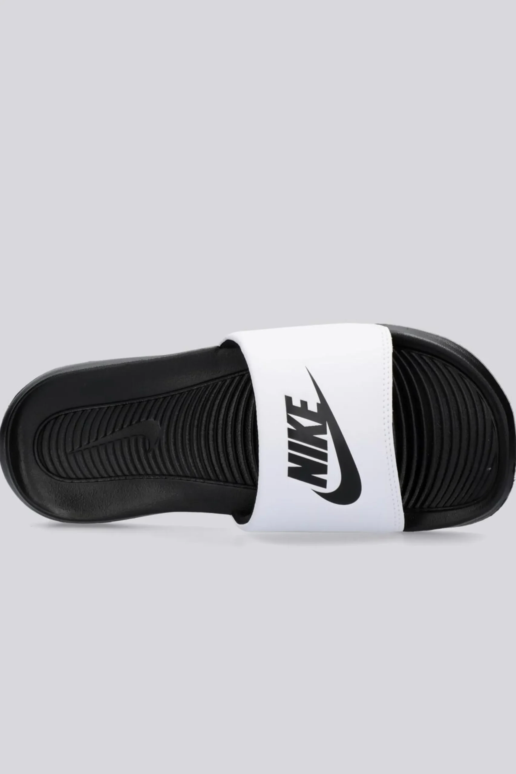 Nike Victori One