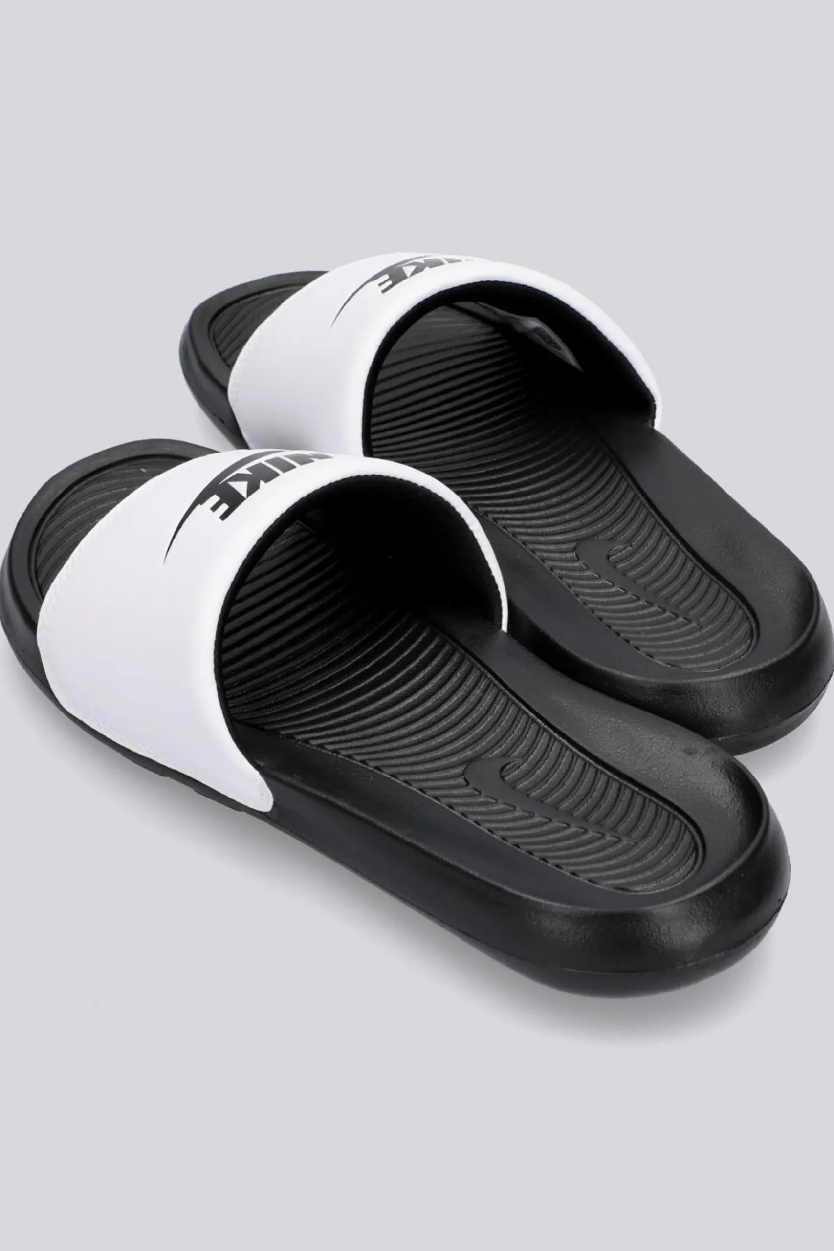 Nike Victori One