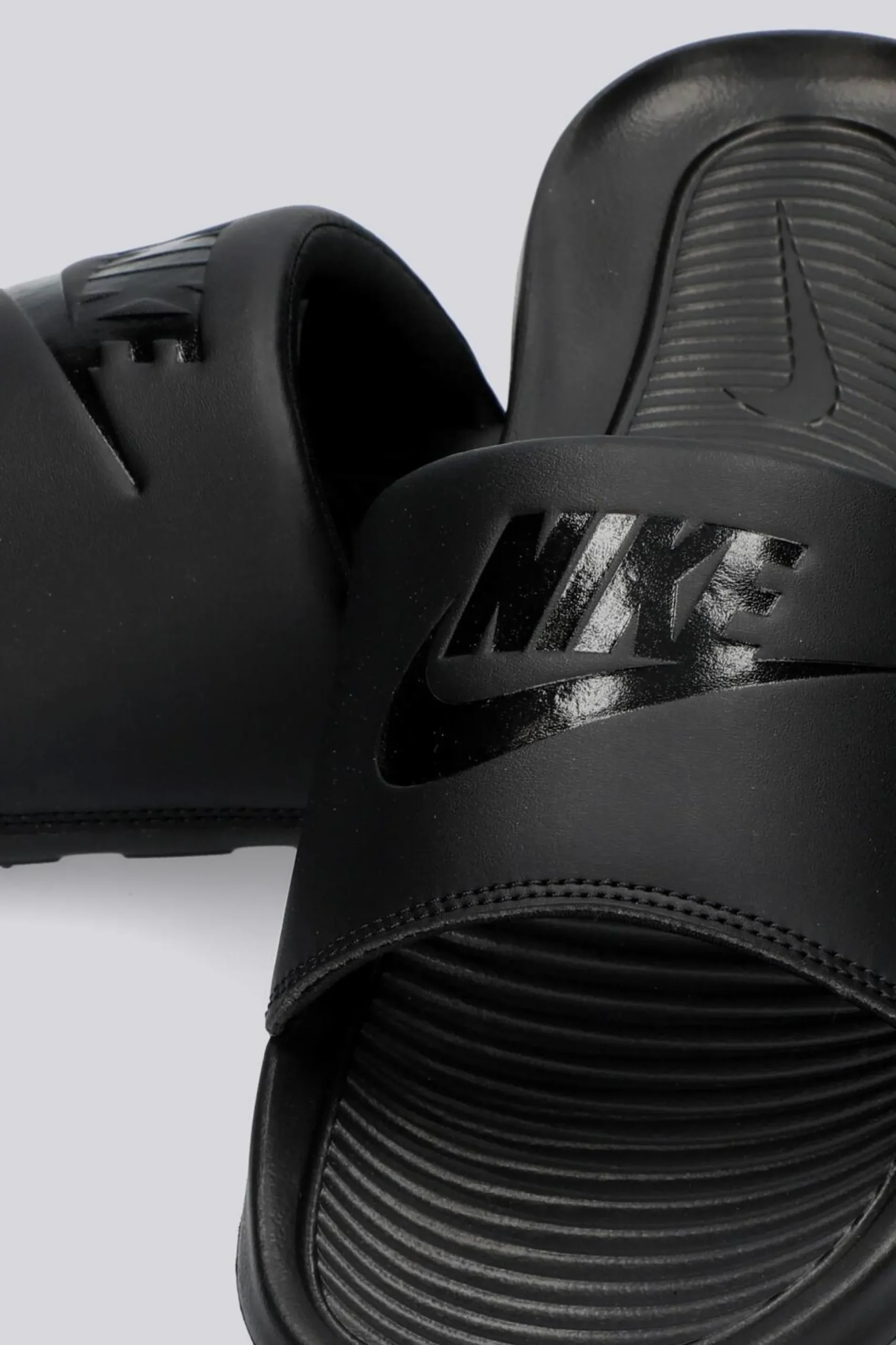 Nike Victori One