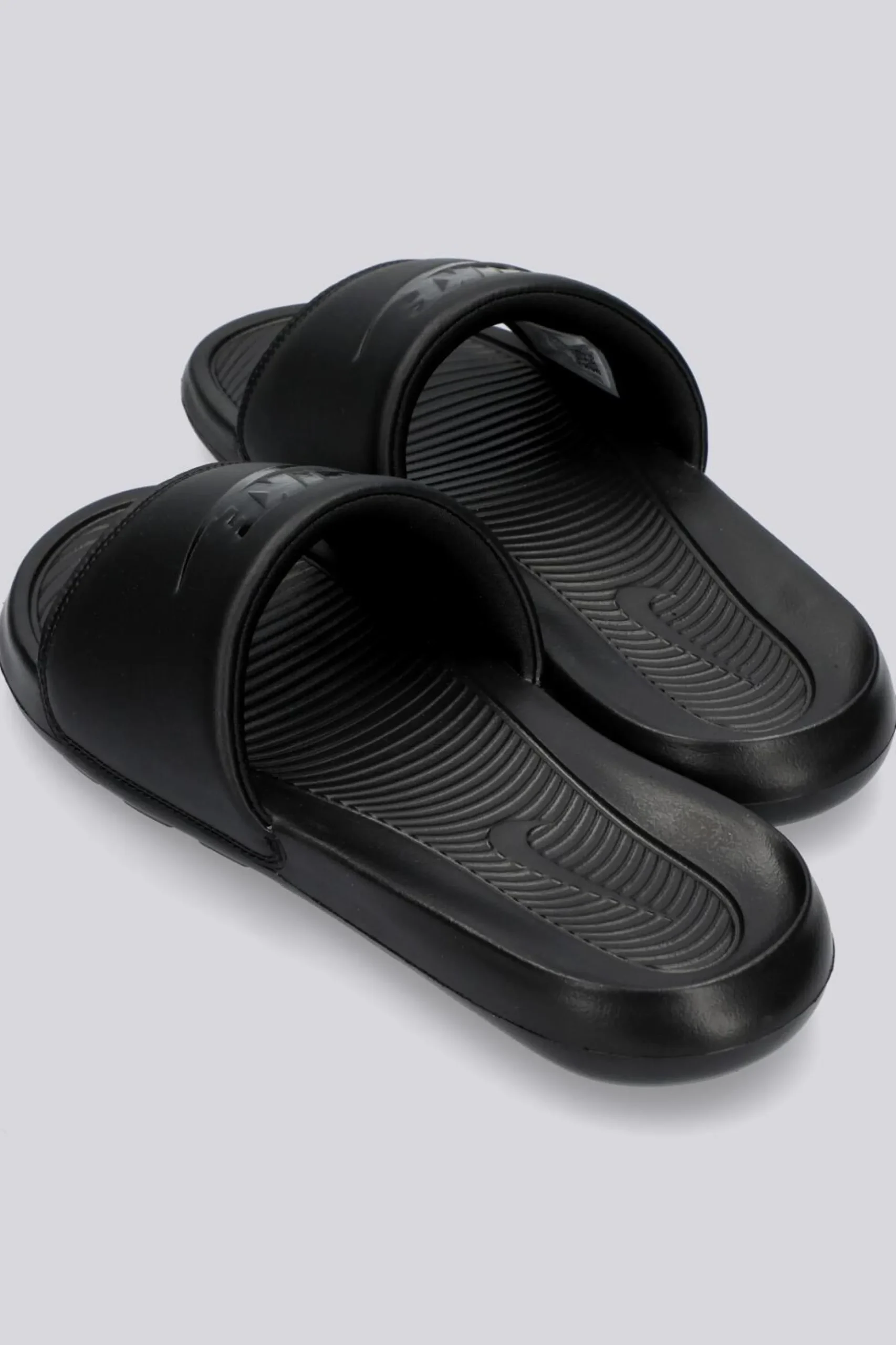 Nike Victori One
