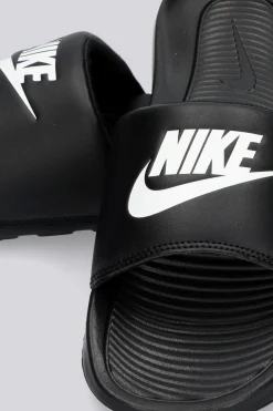 Nike Victori One