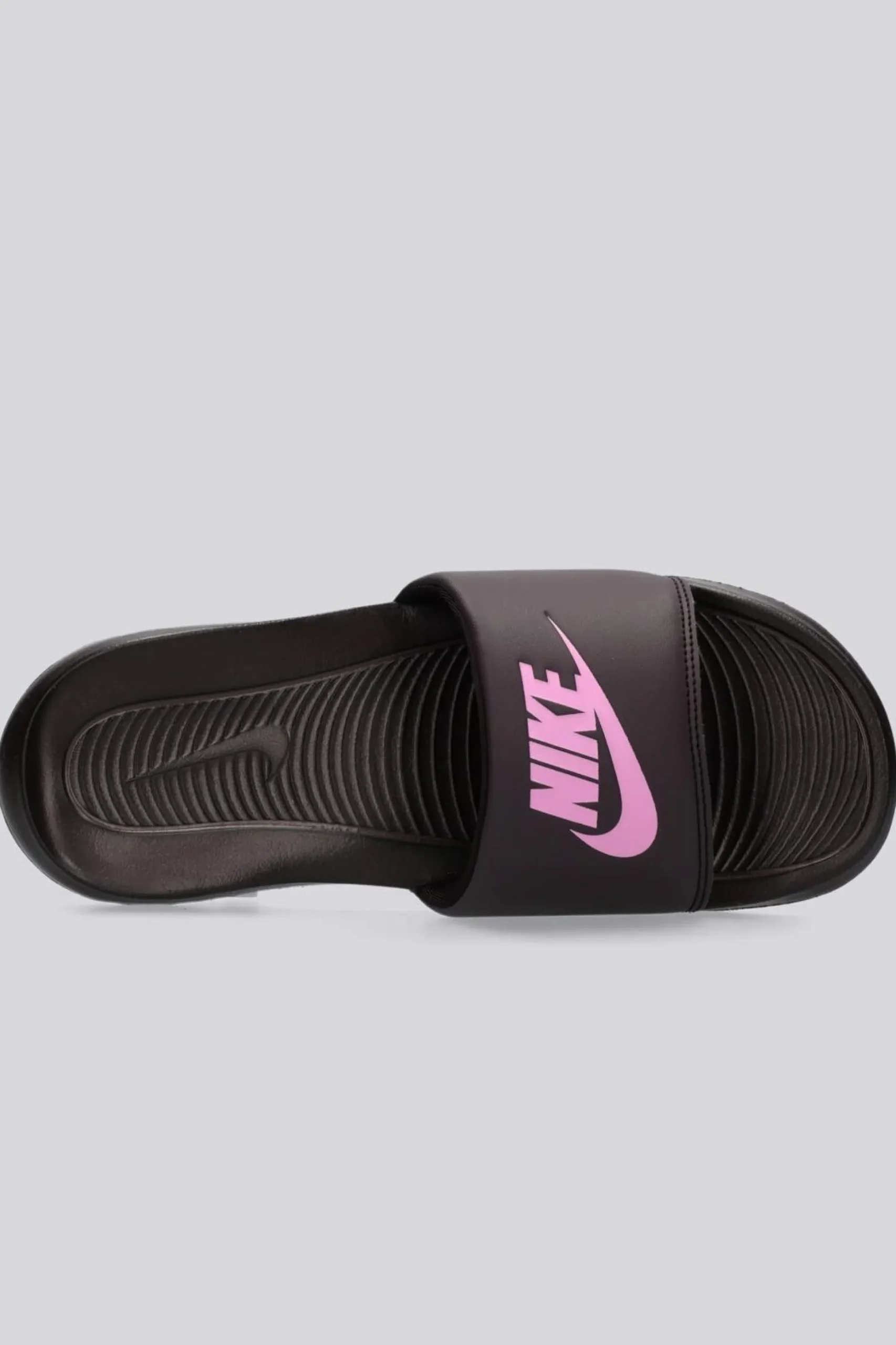 Nike Victori One