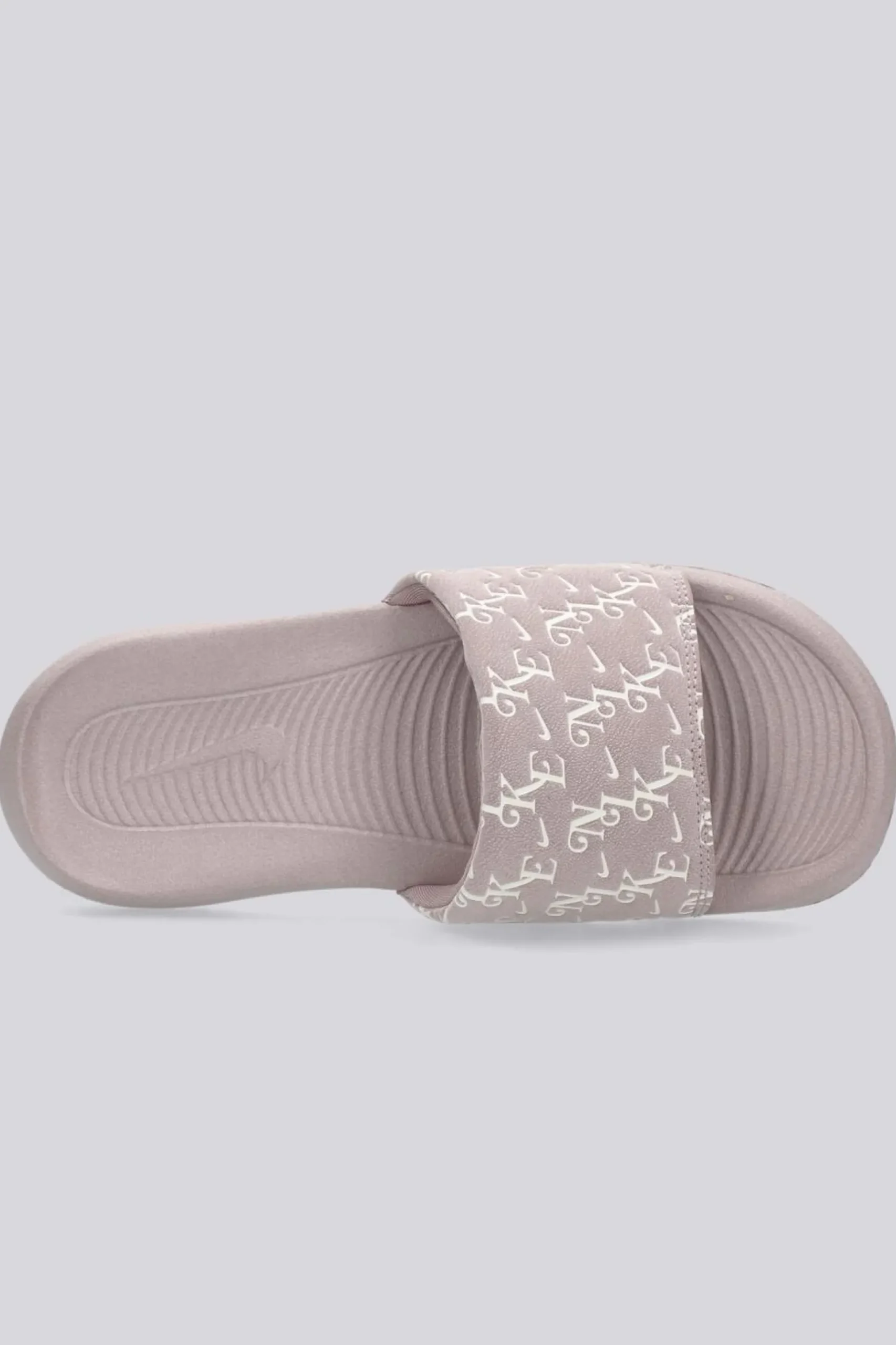 Nike Victori One