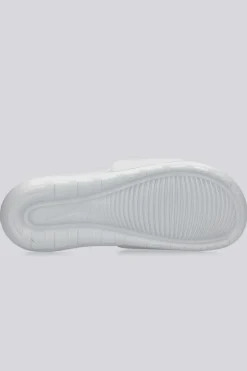 Nike Victori One