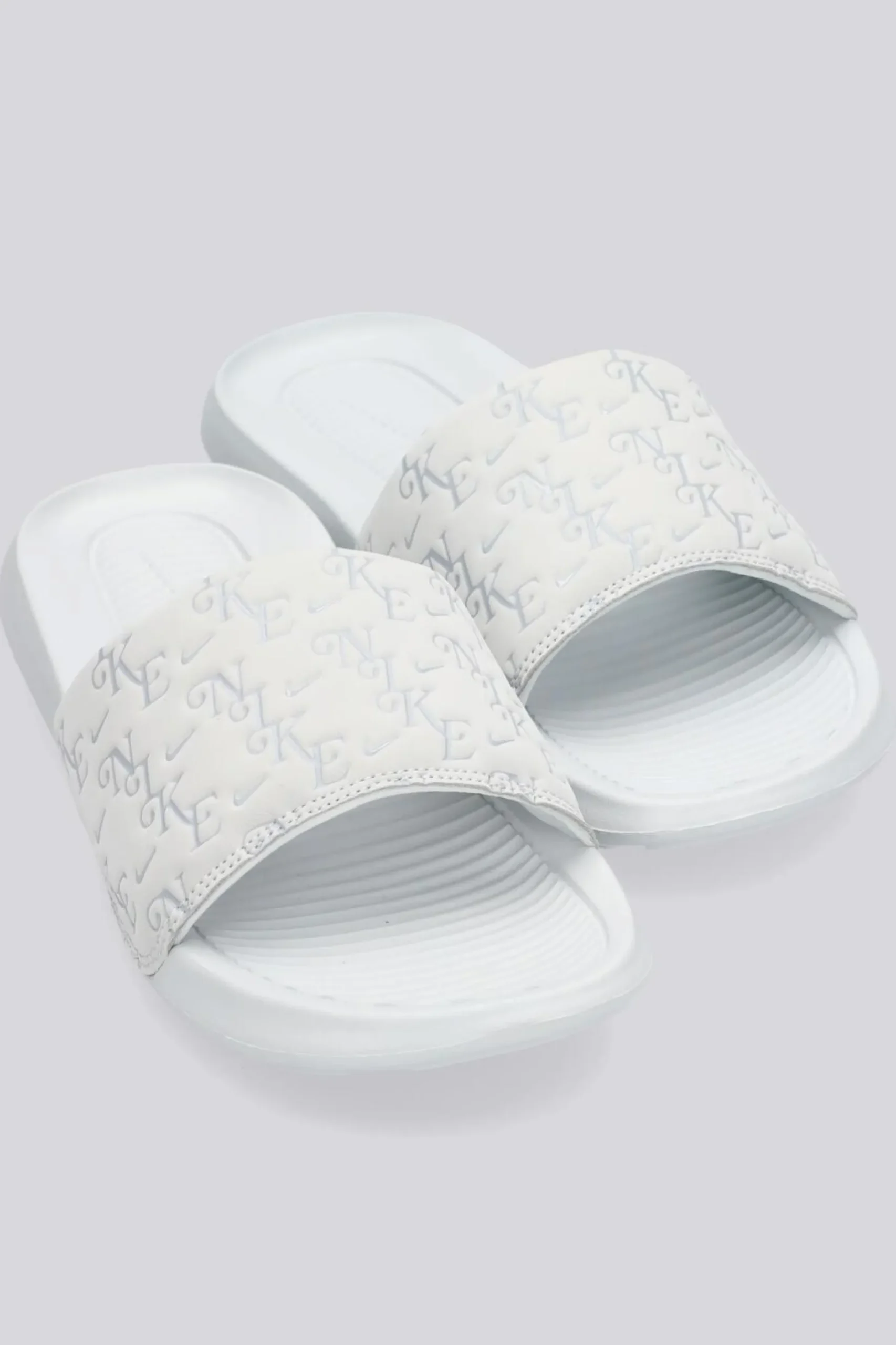 Nike Victori One