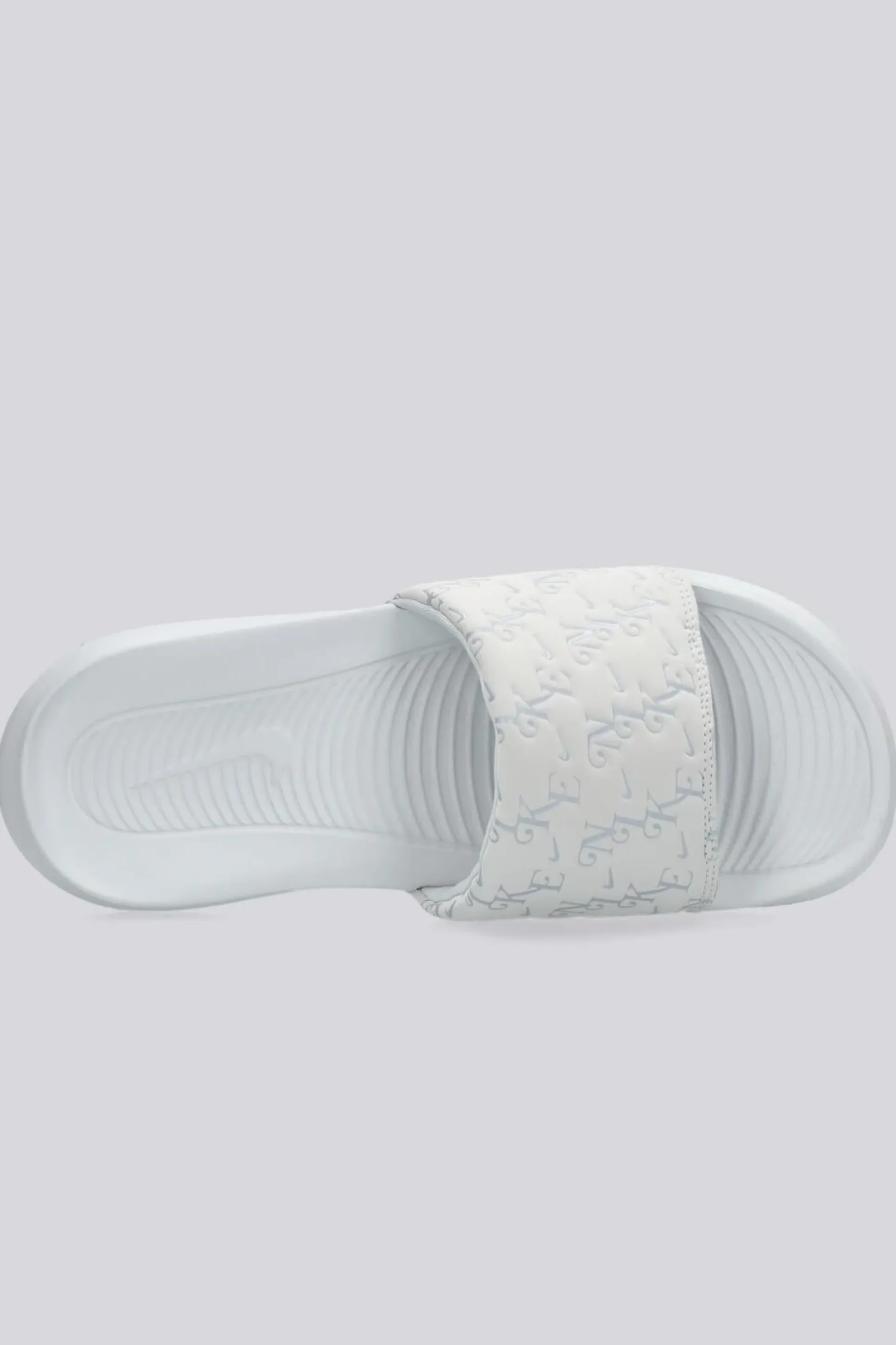Nike Victori One