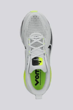 Nike Vomero 18