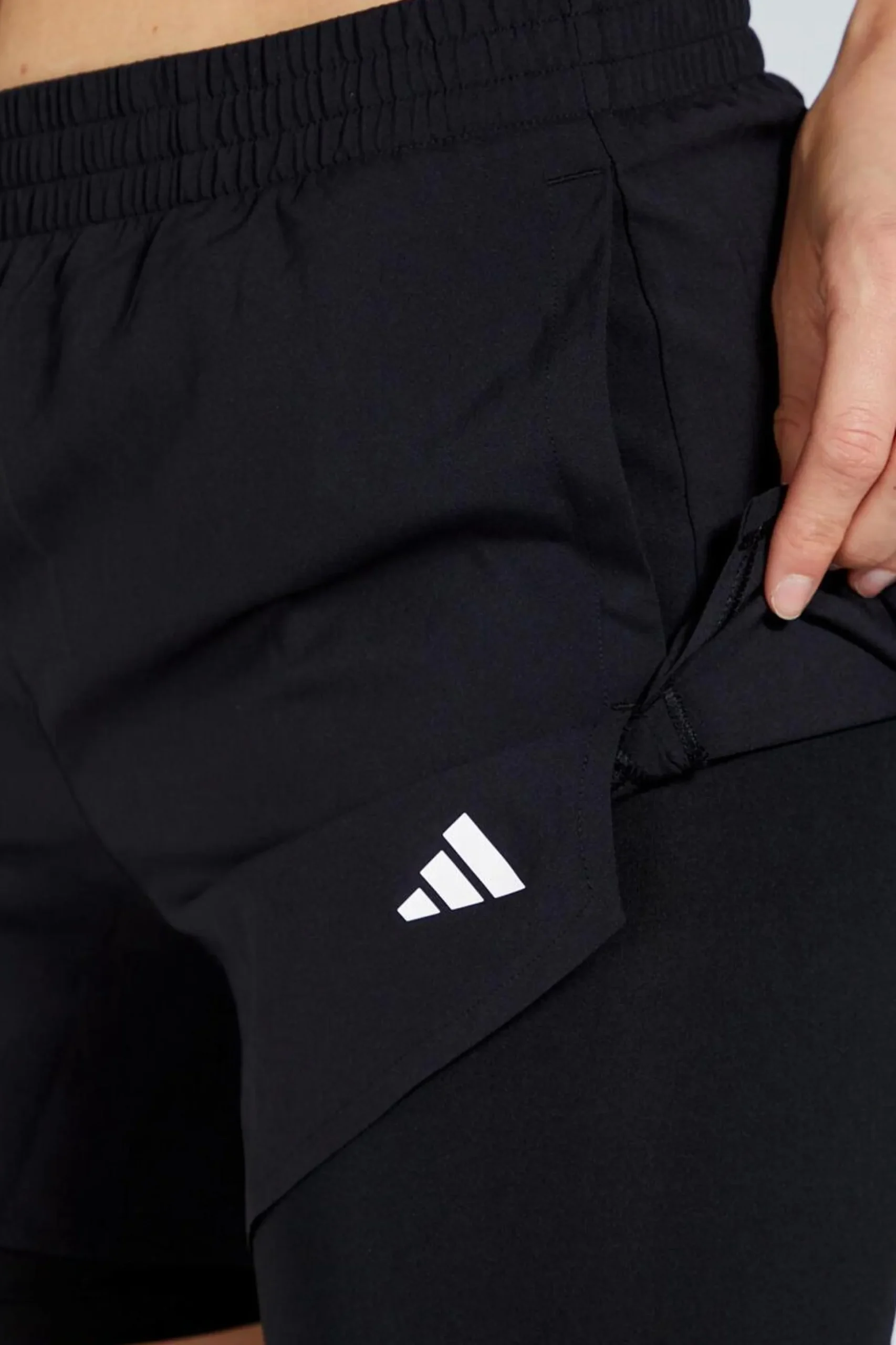 Pantalón adidas