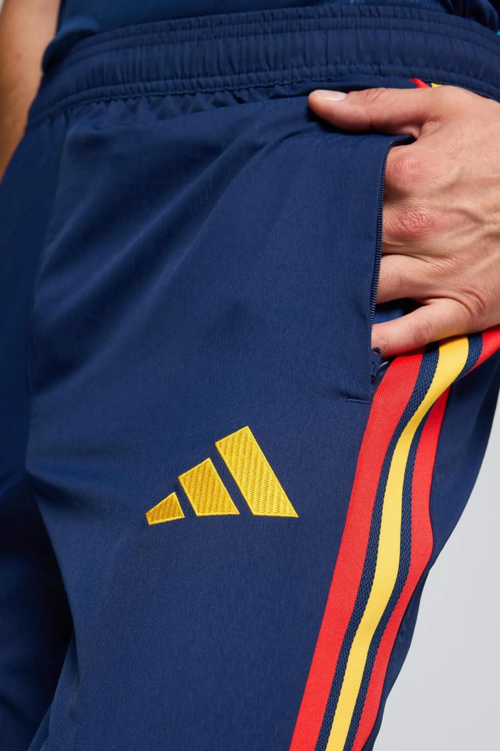 Pantalón España Prematch 2026