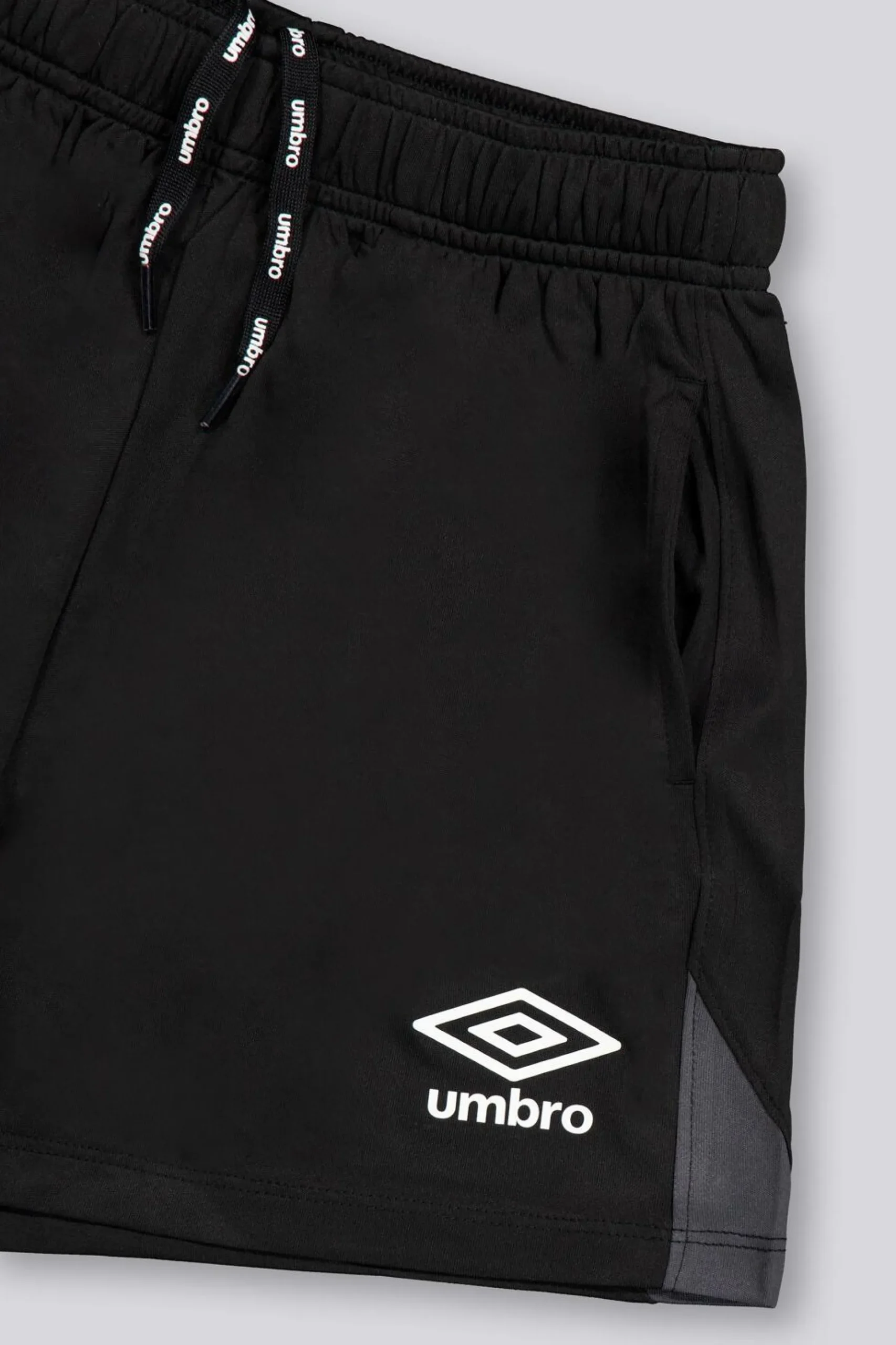 Pantalón Umbro Basic