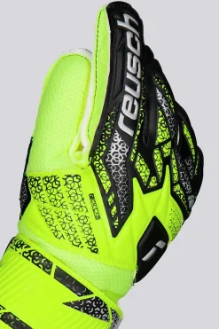Reusch Attakt Solid