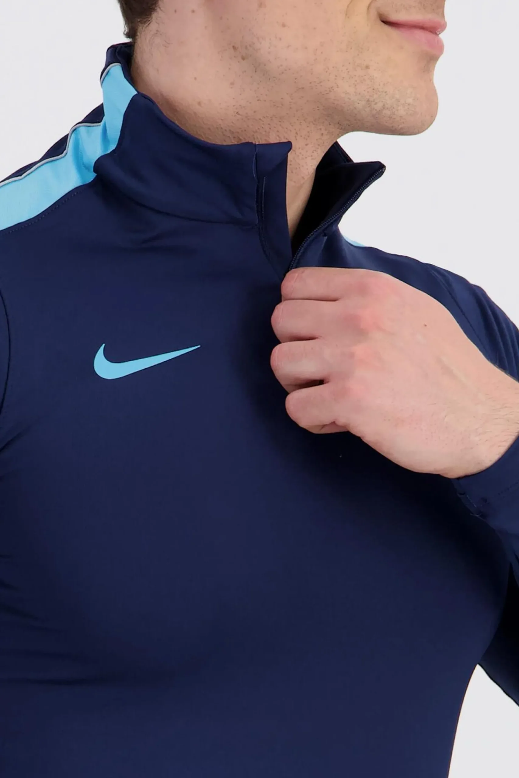 Sudadera Nike Strike26