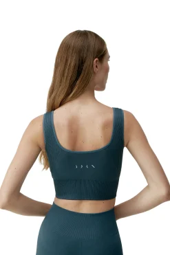 Top Born Living Yoga Yami