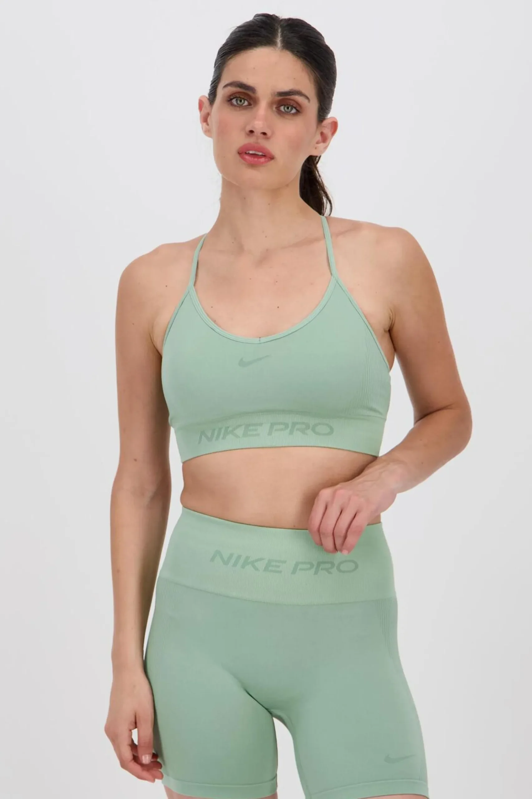Top Nike