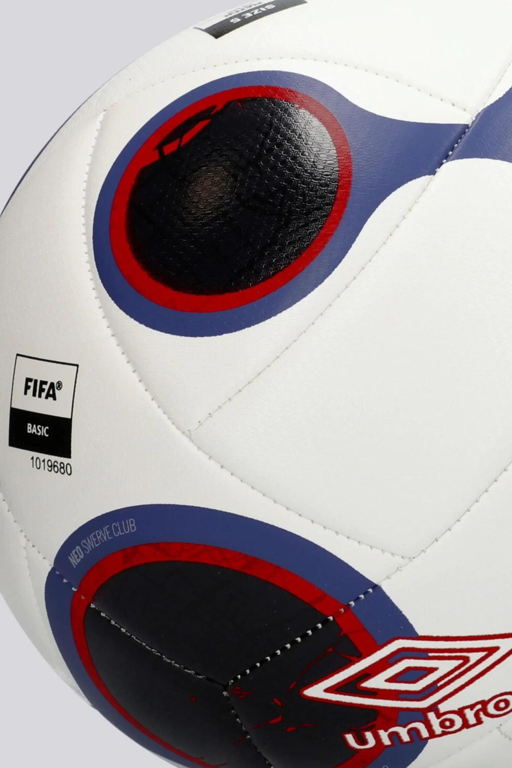 Umbro Neo Swerve Club S5
