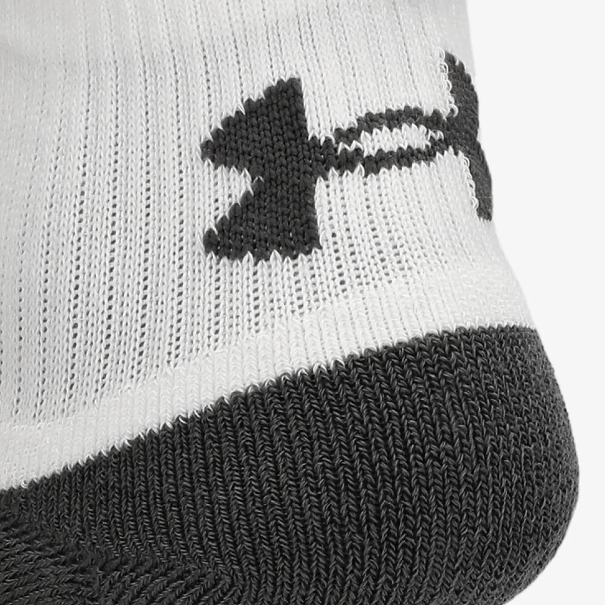 Under Armour Performance Tech